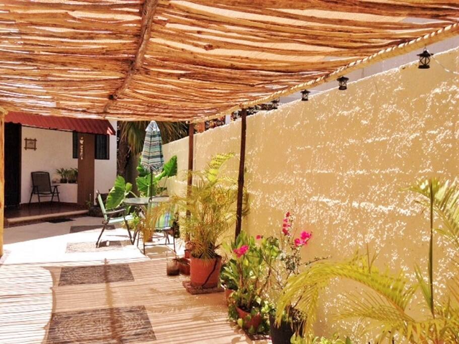 La entrada
Front Yard