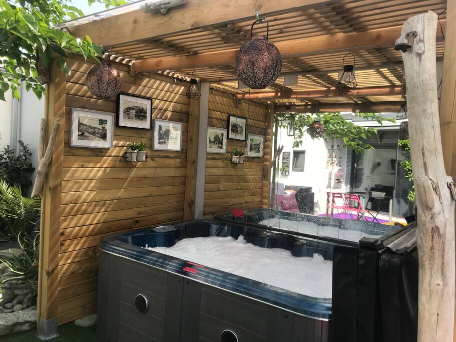 Jacuzzi et son coin détente
