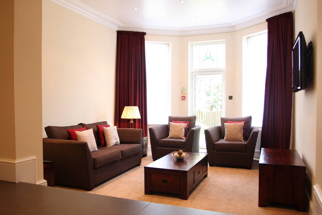 Apartment Lounge