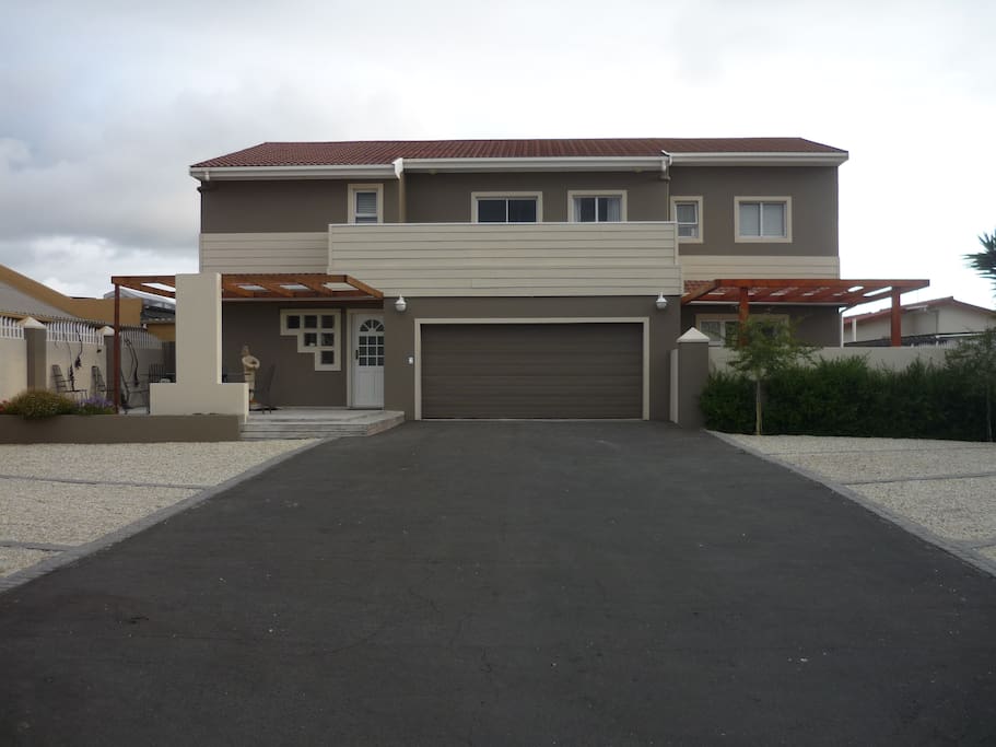 Frontal view of guesthouse