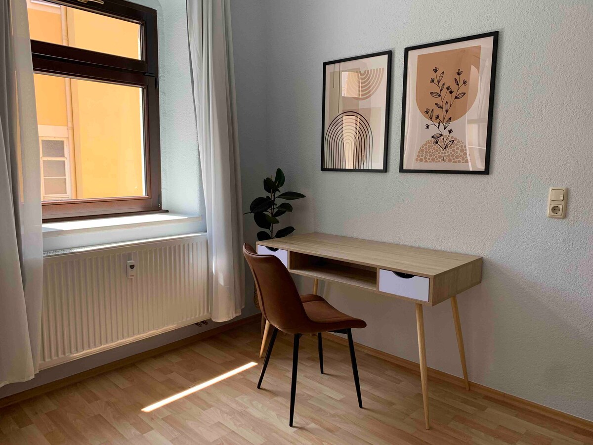 Top Airbnb: Old building apartment - parking, central, WiFi, Netflix in Bad Schandau