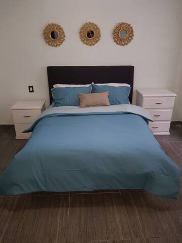 Great House at amazing location! 14 guests/5 rooms gallery image 4