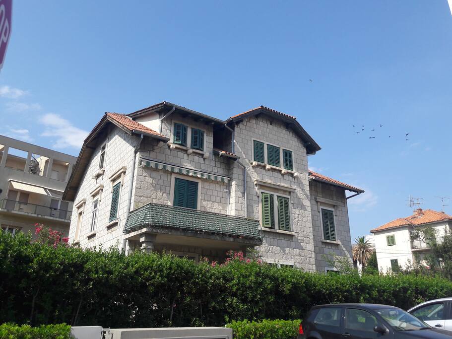 The house where Apartment Džapo Split takes place