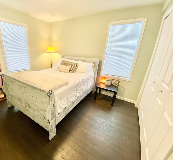 Cozy Private Room in Lake area! Houses for Rent in