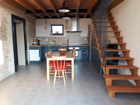 "Chez Marie-Rose" character city cottage