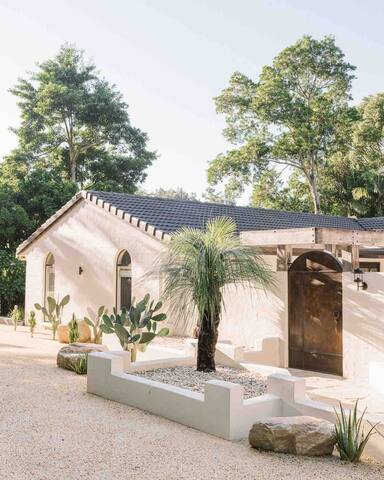 Two Acres Home gallery image 3