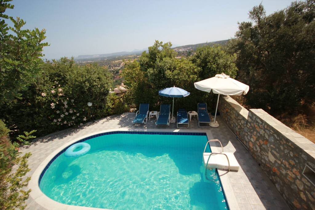 Very private pool and gardens