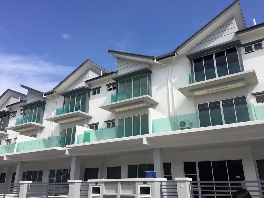 Triple Storey House