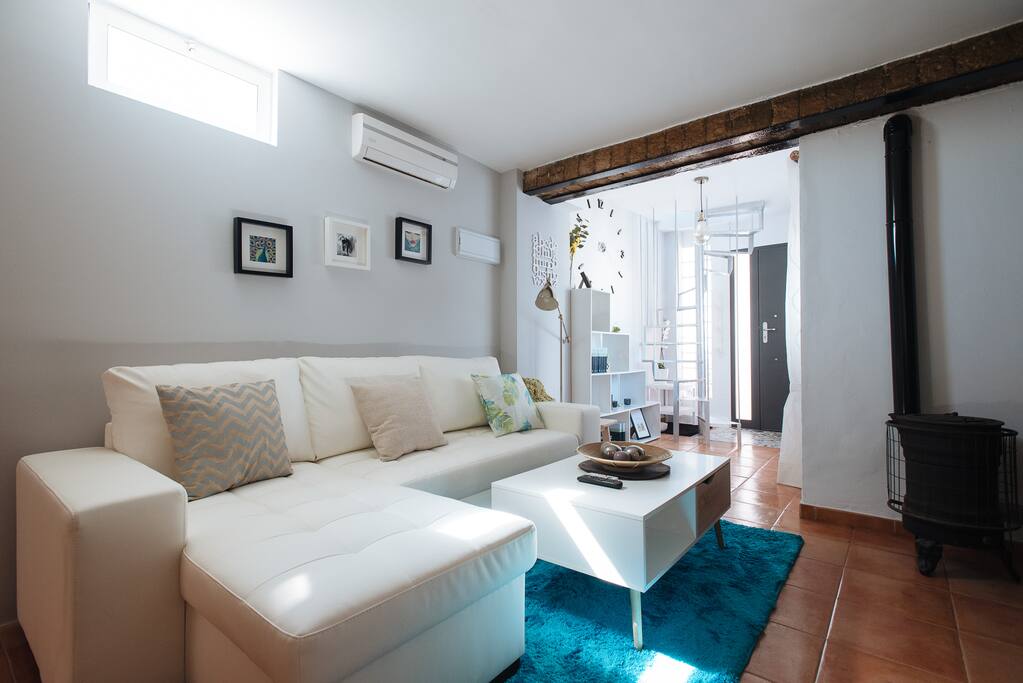 Salón luminoso/Bright living-room