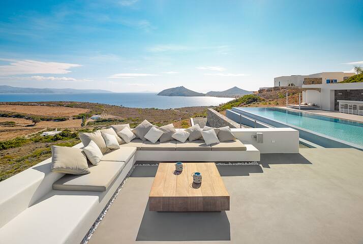 MakMore Villa: Wellbeing Sanctuary with 180° View gallery image 2