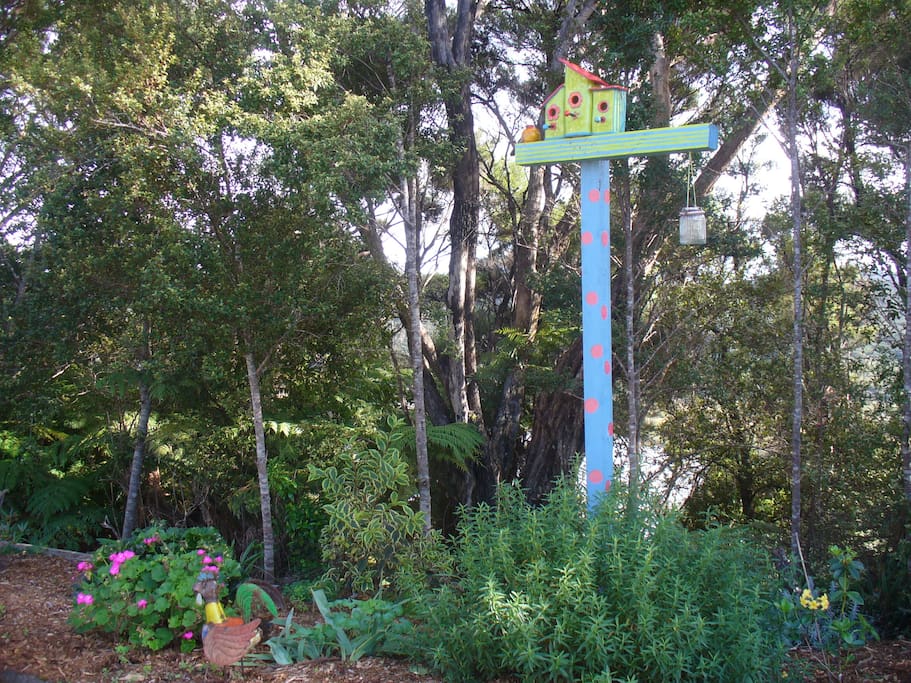 Garden in the front of the house and flat.