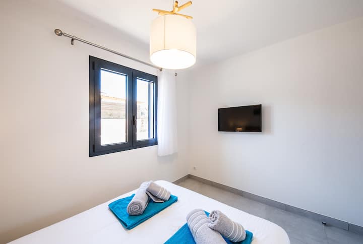 Bedroom #2 TV French channels - Italian - German - English 