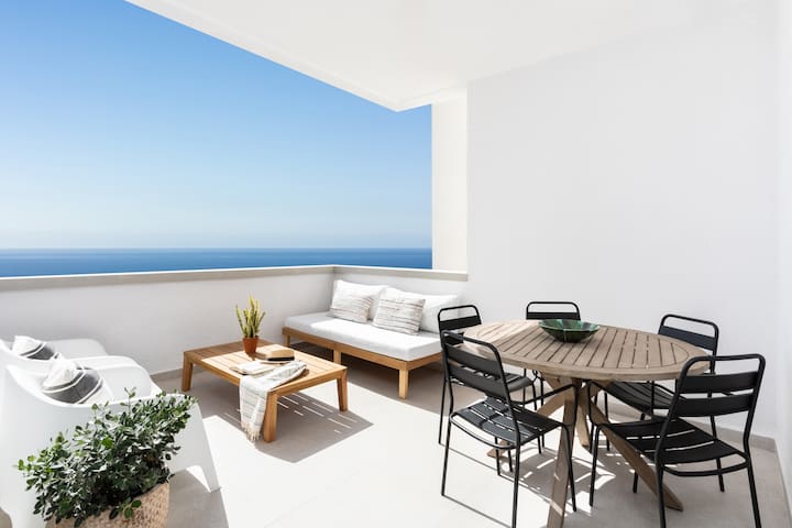 PILLOWABROAD managed Airbnb listing 2