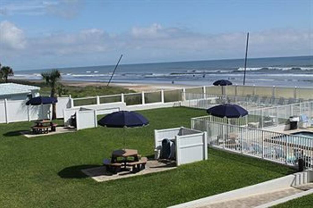 Grill area by Pool