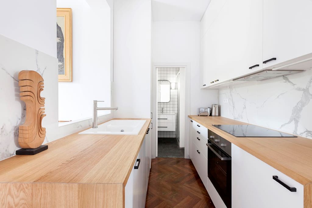Fully equipped kitchen.