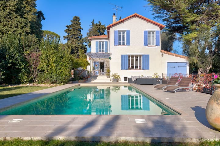 Juan les Pins Beach House - Villas for Rent in Juan les Pins, France