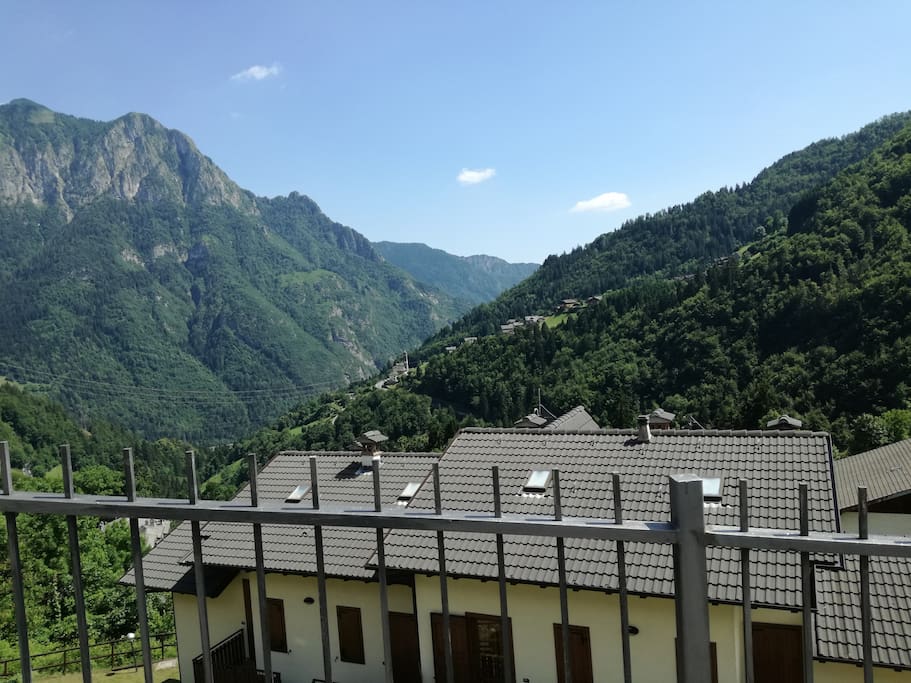 veduta frontale valle