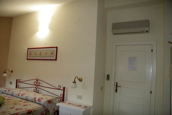 Spavaća soba 1