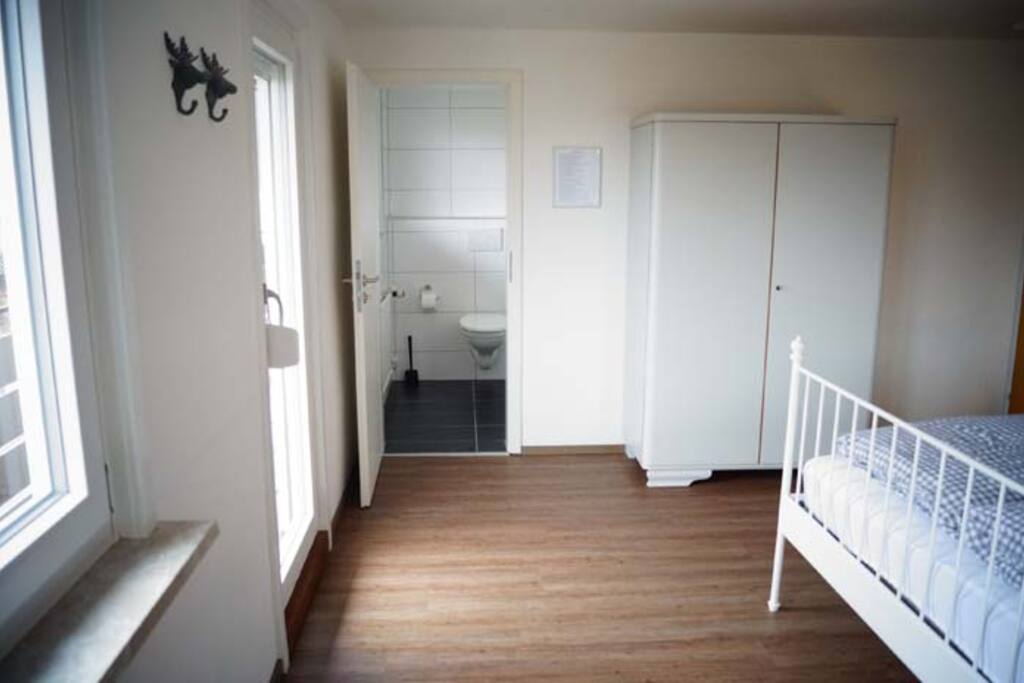 graues Zimmer
