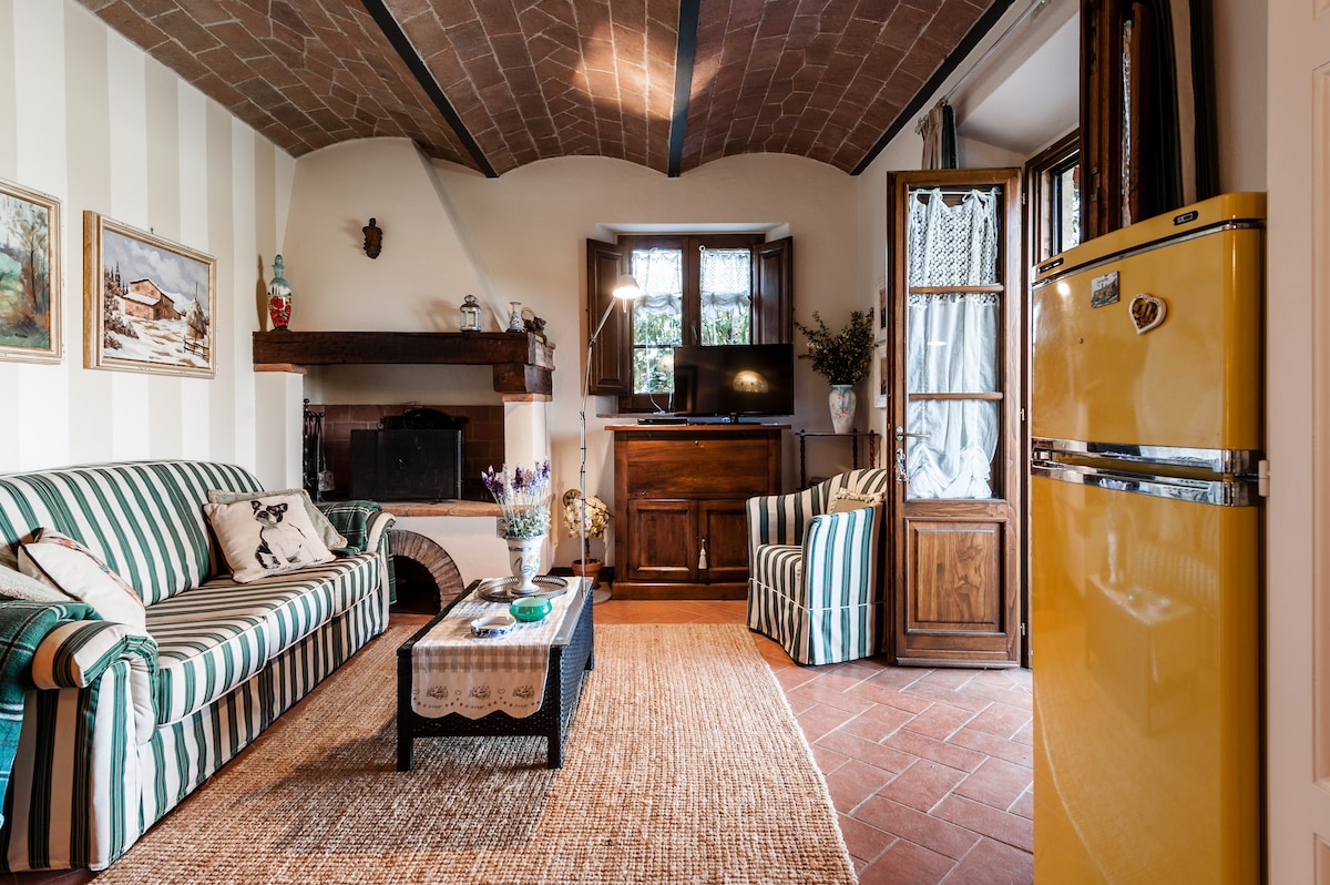 Top Airbnb: Cercis - La Palmierina in Montaione