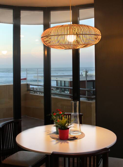 zona de refeição, com vista sobre o mar
dining area with sea view