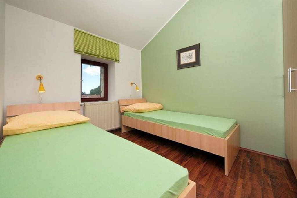 Room with single beds