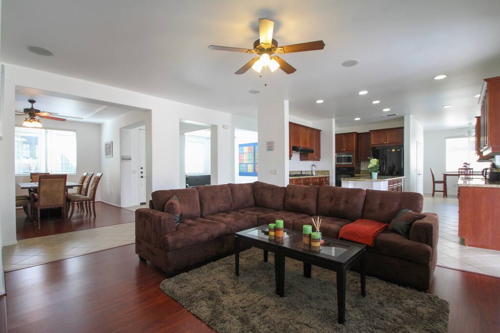 LIVING ROOM VIEW - open big kitchen - view to the pool and backyard