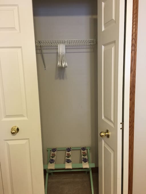 The empty Closet !