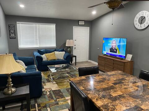 Beautiful fully furnished spacious 3 bedroom unit.