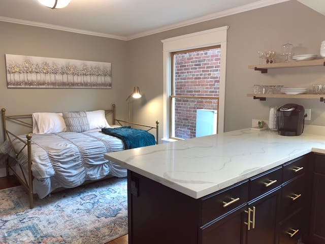 Vintage Cap Hill Hideaway