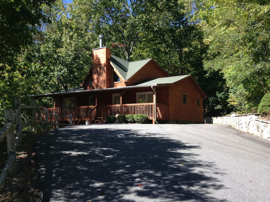 1450 sq ft at a 3500' elevation with all paved roads leading to the cabin.