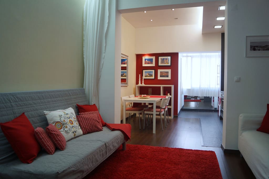 Leisure space: living-room, kitchen and dining area