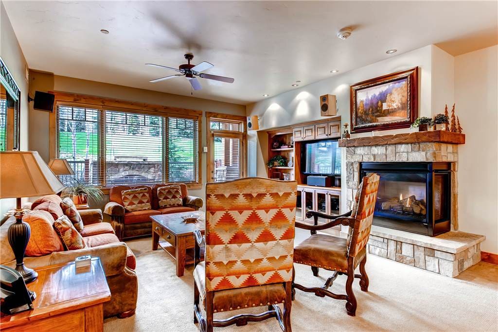Chair,Furniture,Couch,Hearth,Indoors