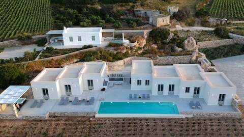 VIP Villa Pearl, Private pool, jacuzzi, sea view