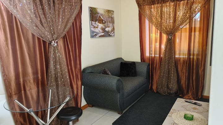 Cosy Small Quiet Place For 1 Person Or A Couple. - Port Elizabeth