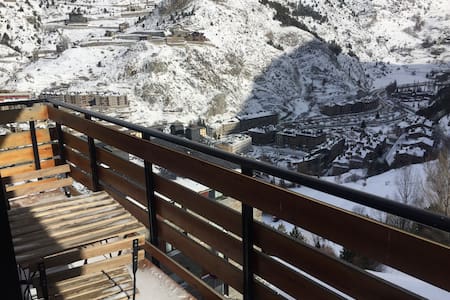 À 3 min des pistes :)