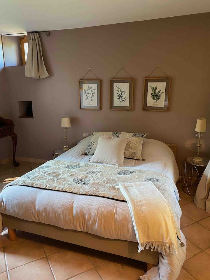 საძინებელი 4