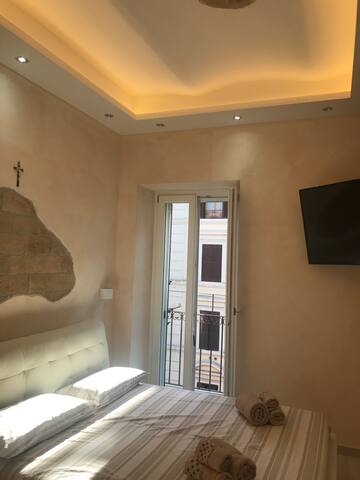 SPARTACUS INN – CONFORTABLE AND BRIGHT APARTMENT gallery image 4