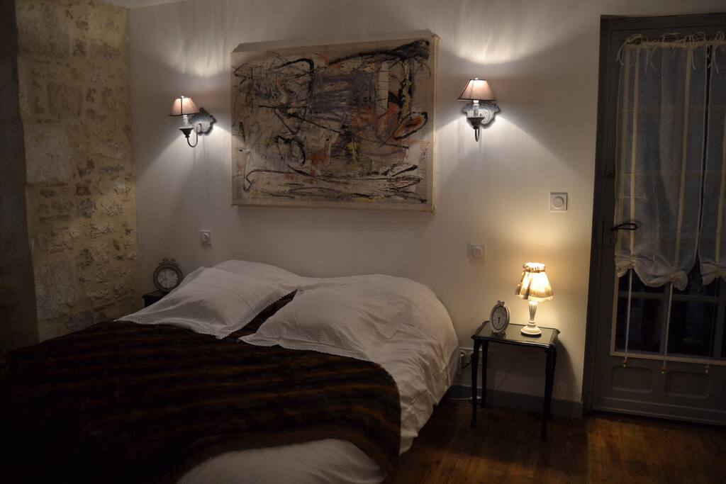 CHAMBRE HORTENSE VUE PATIO ET JARDIN