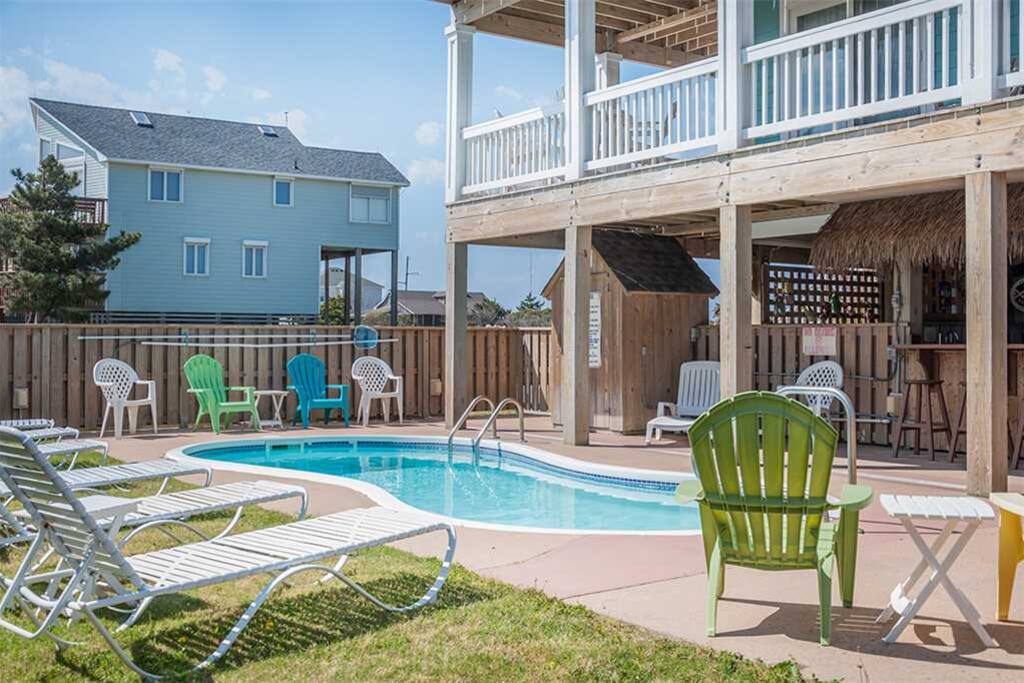 SN56: Happy Ours | Pool Area