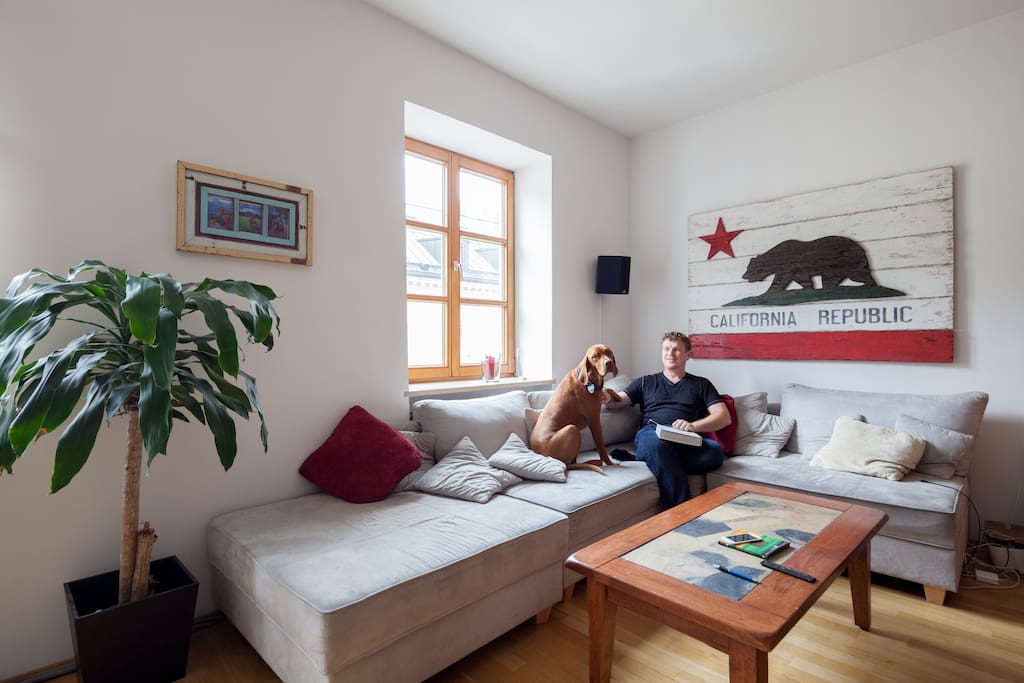 Your host and Jamie, the resident dog. If you're renting the entire flat, neither of us will be present.