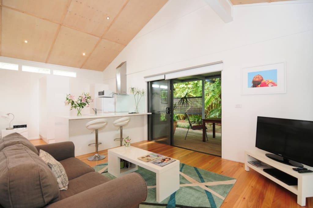Indoor living, outdoor views!
