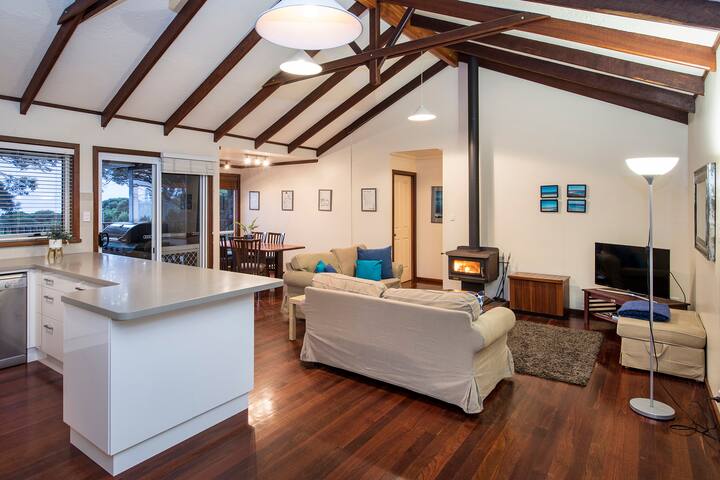 Yallingup Seascapes gallery image 5