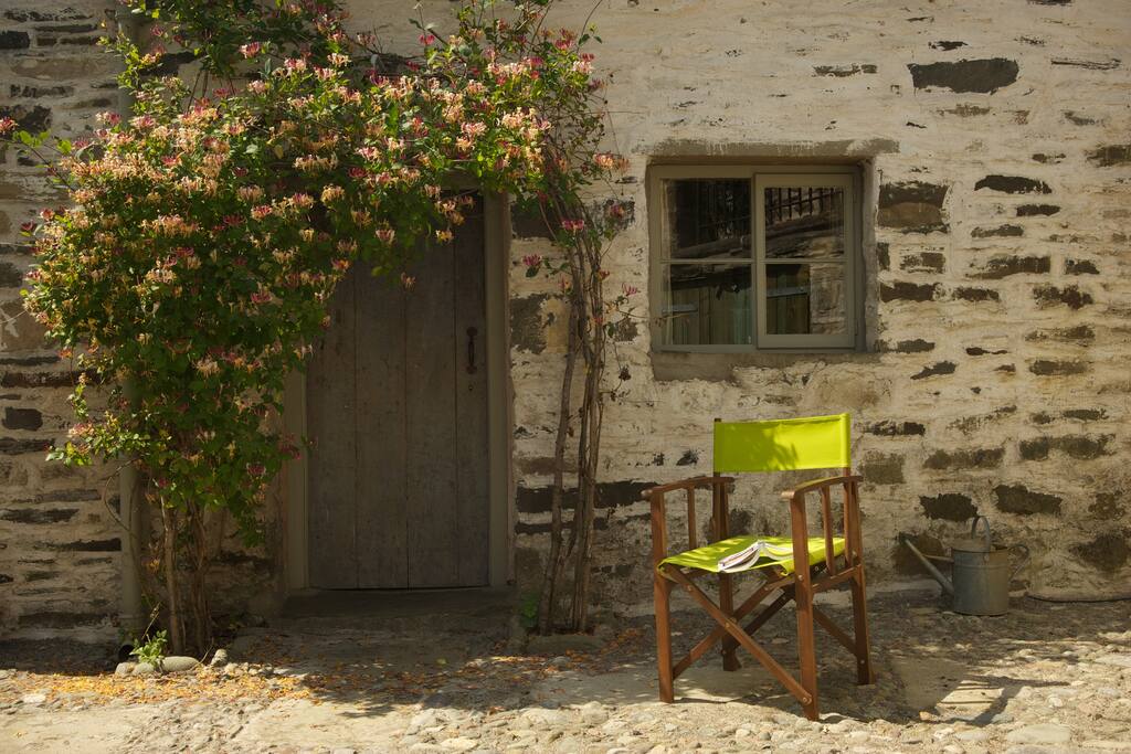 The cobbled bakehouse courtyard