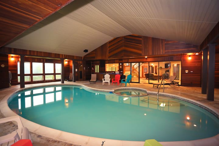 King Suite w/Lake View at The Lodge at Beaver Lake