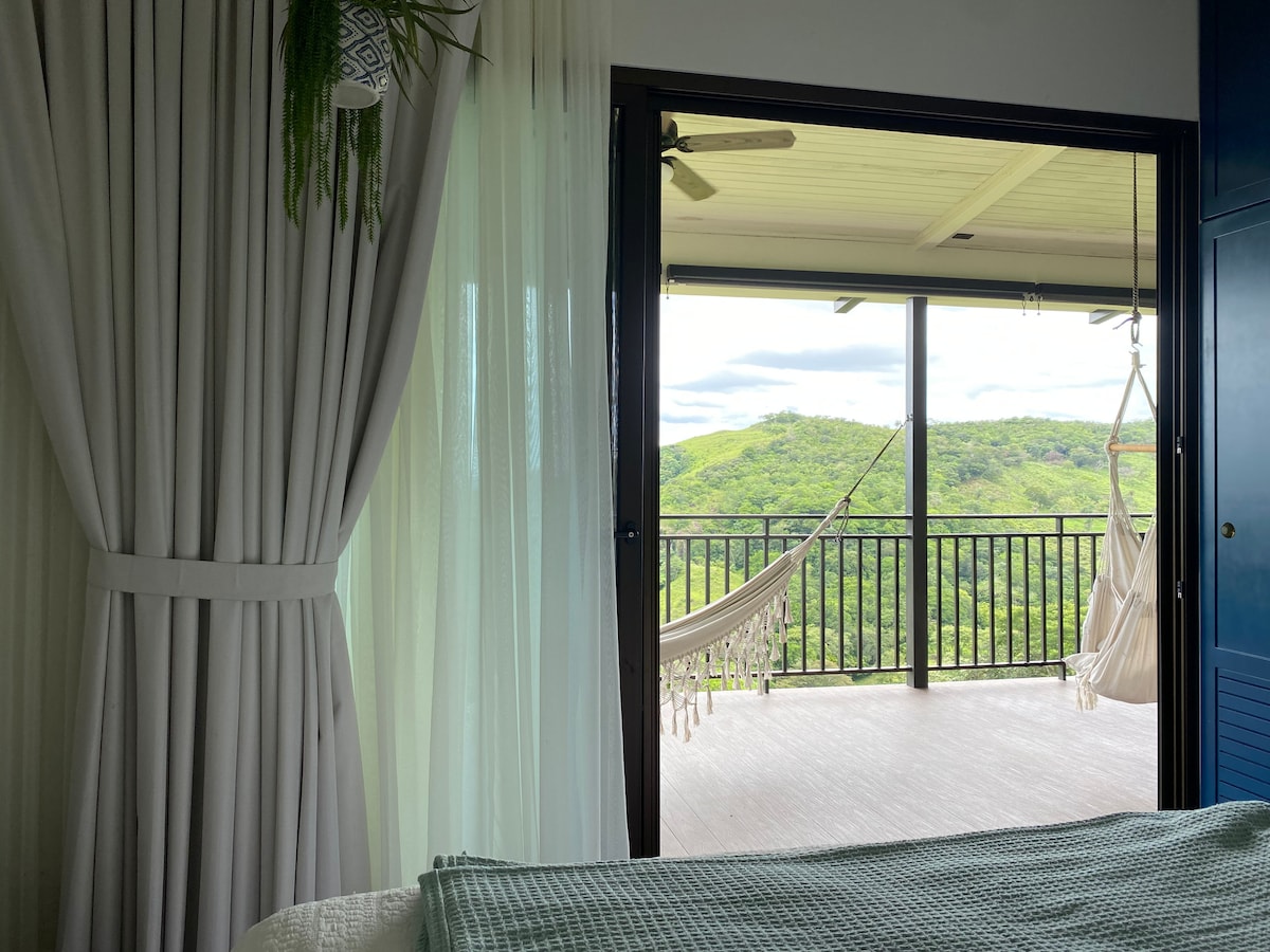 Hauptschlafzimmer - Kingsize-Bett -