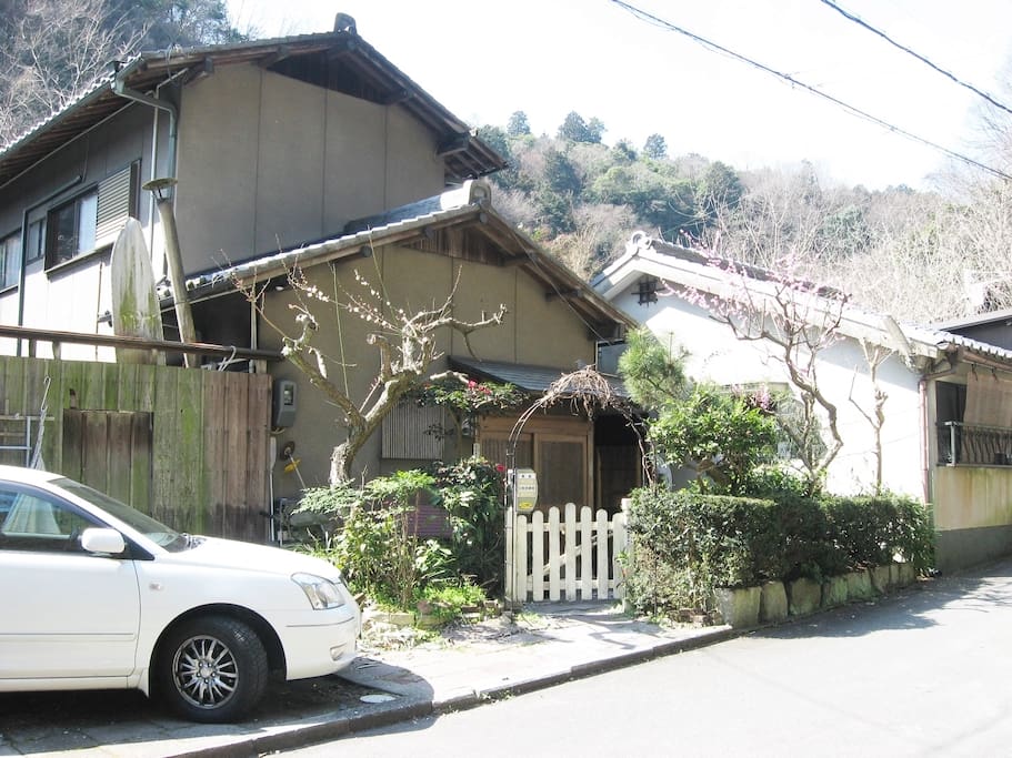 Guest House and House Car