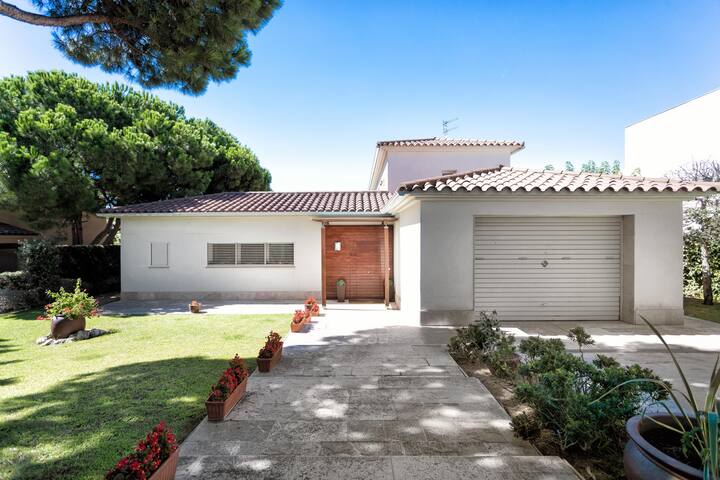 Casa Familiar en S’agaro con vistas al mar gallery image 2