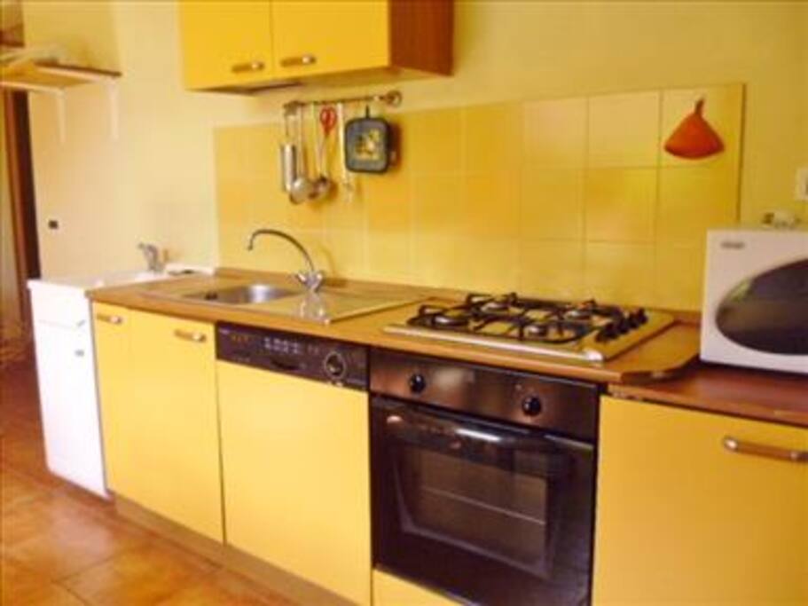 cucina e pilozzo-lavatoio