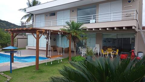 Nice house with pool and lots of refinement